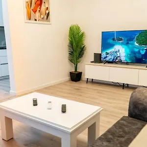Signature 8 Tirana